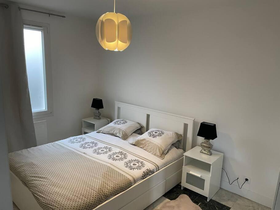 Tremblay-en-France Joli T2, Terrasse Et Jardin, Ideal Pour Familles, A 15 Min De L'Aeroport Roissy Cdg מראה חיצוני תמונה