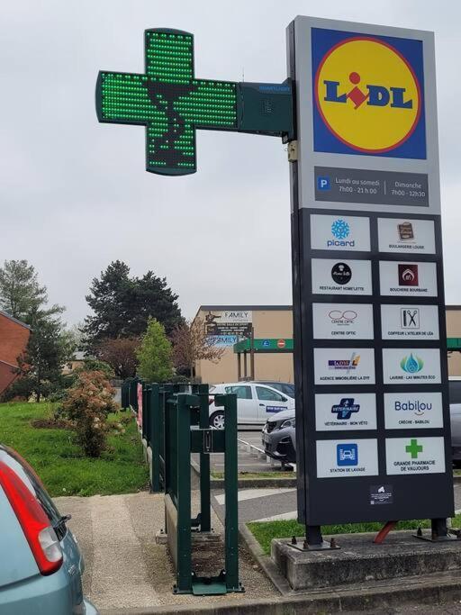 Tremblay-en-France Joli T2, Terrasse Et Jardin, Ideal Pour Familles, A 15 Min De L'Aeroport Roissy Cdg מראה חיצוני תמונה