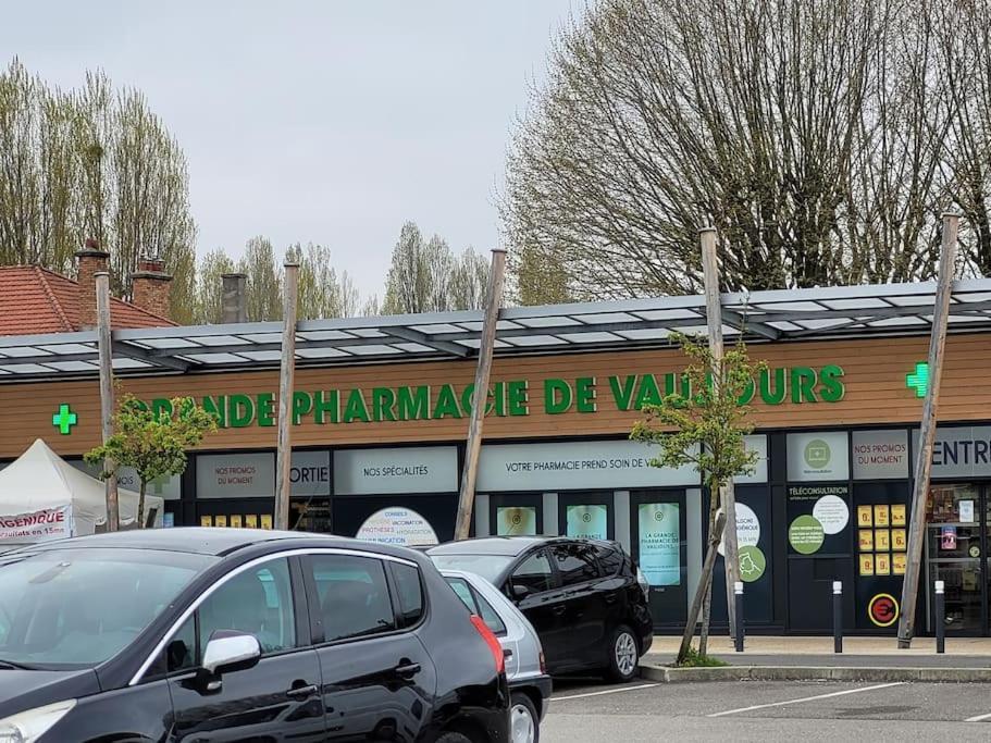 Tremblay-en-France Joli T2, Terrasse Et Jardin, Ideal Pour Familles, A 15 Min De L'Aeroport Roissy Cdg מראה חיצוני תמונה