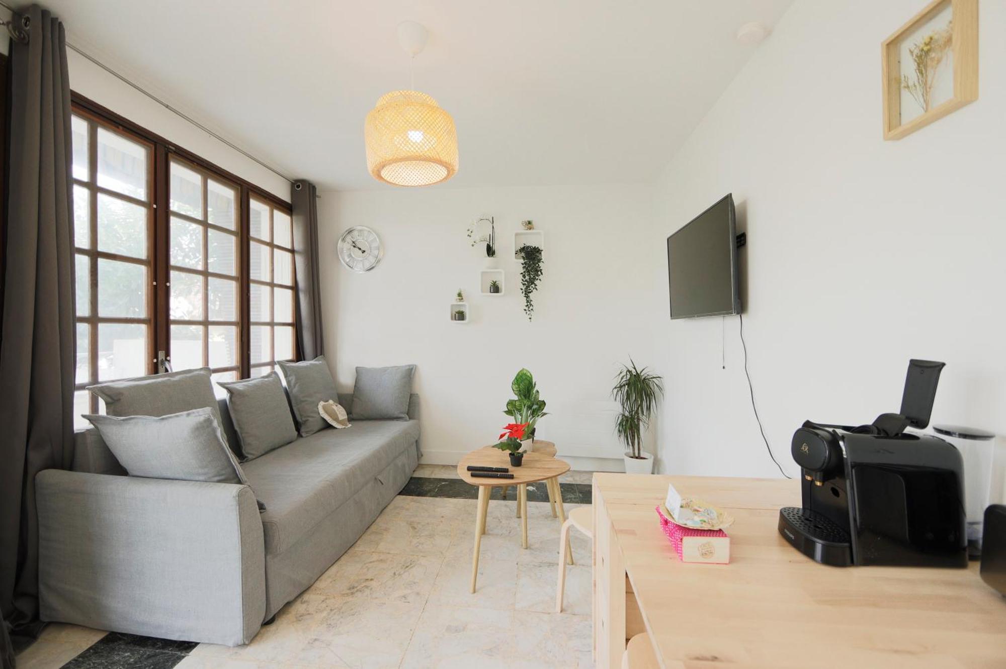 Tremblay-en-France Joli T2, Terrasse Et Jardin, Ideal Pour Familles, A 15 Min De L'Aeroport Roissy Cdg מראה חיצוני תמונה
